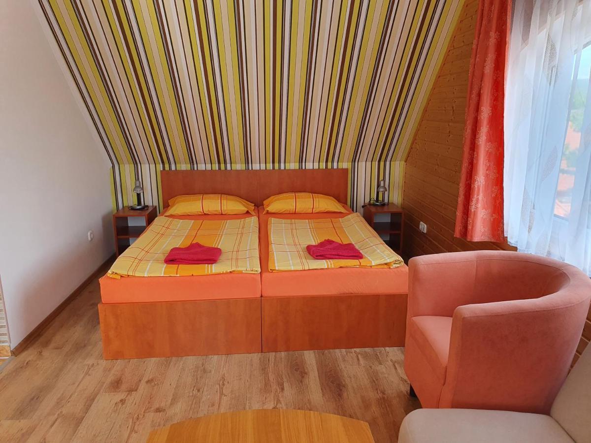 Laguna Apartmanház Hévíz Esterno foto