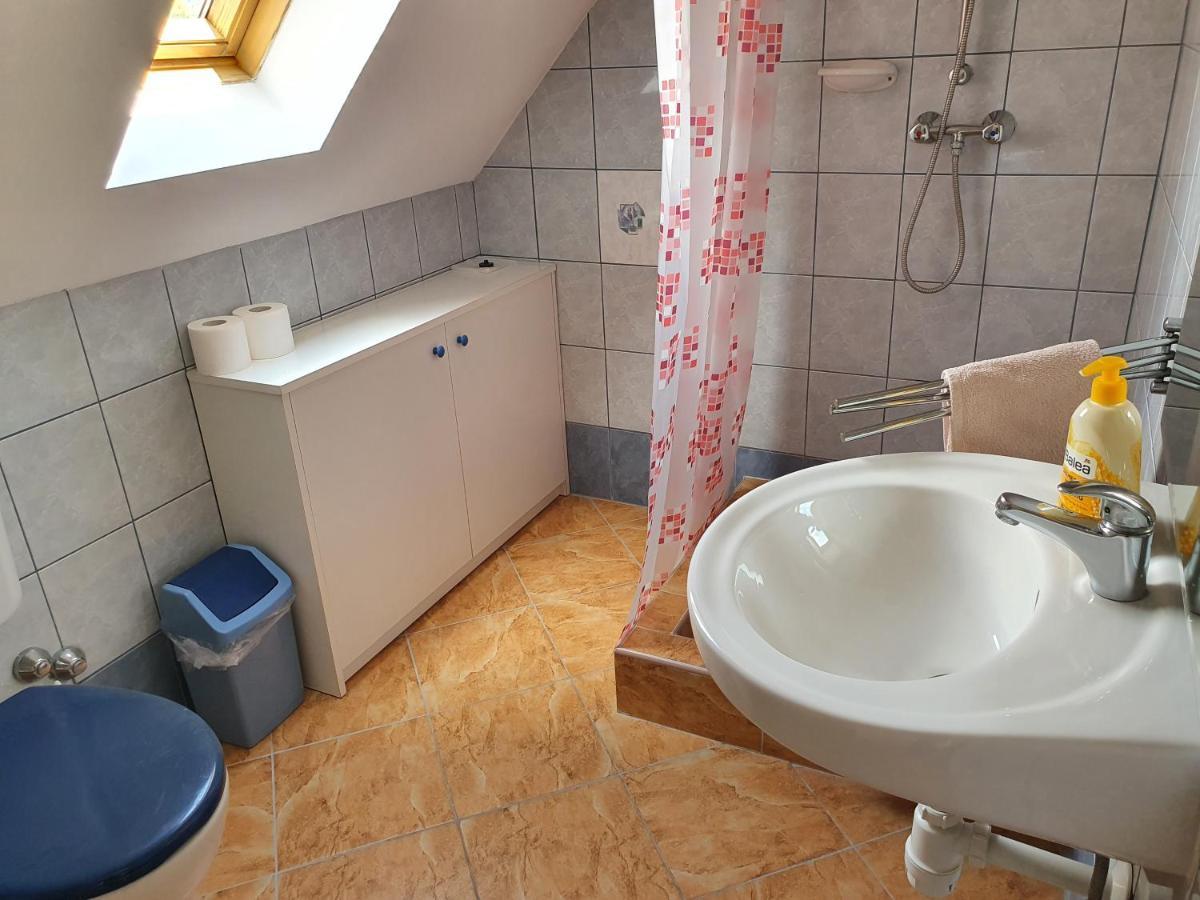 Laguna Apartmanház Hévíz Esterno foto