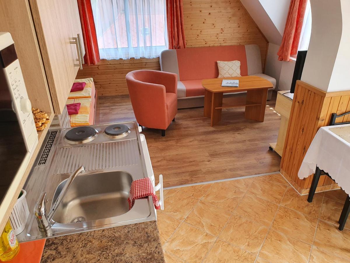 Laguna Apartmanház Hévíz Esterno foto