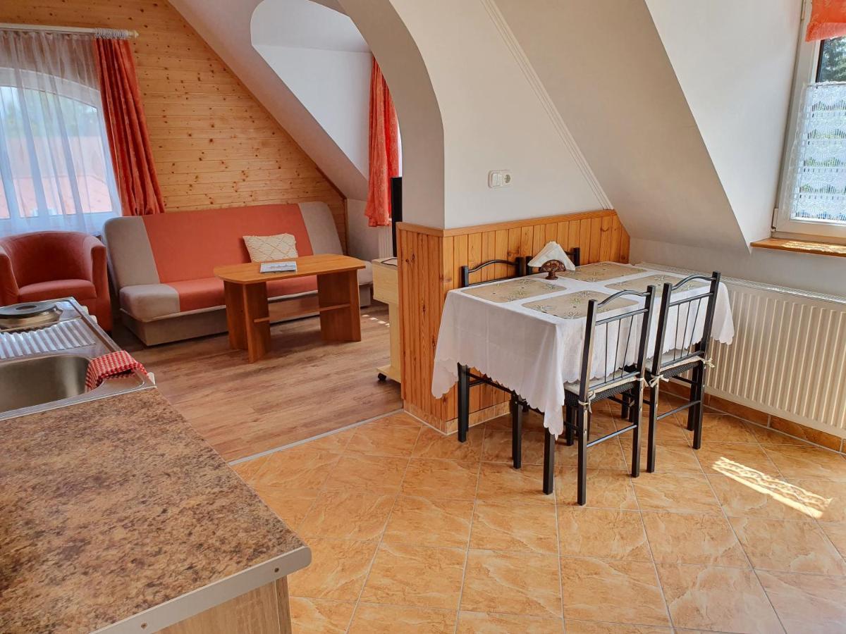Laguna Apartmanház Hévíz Esterno foto